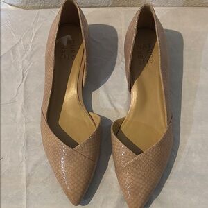 Naturalizer Women's Leather Tan Snake Skin Pattern Flats